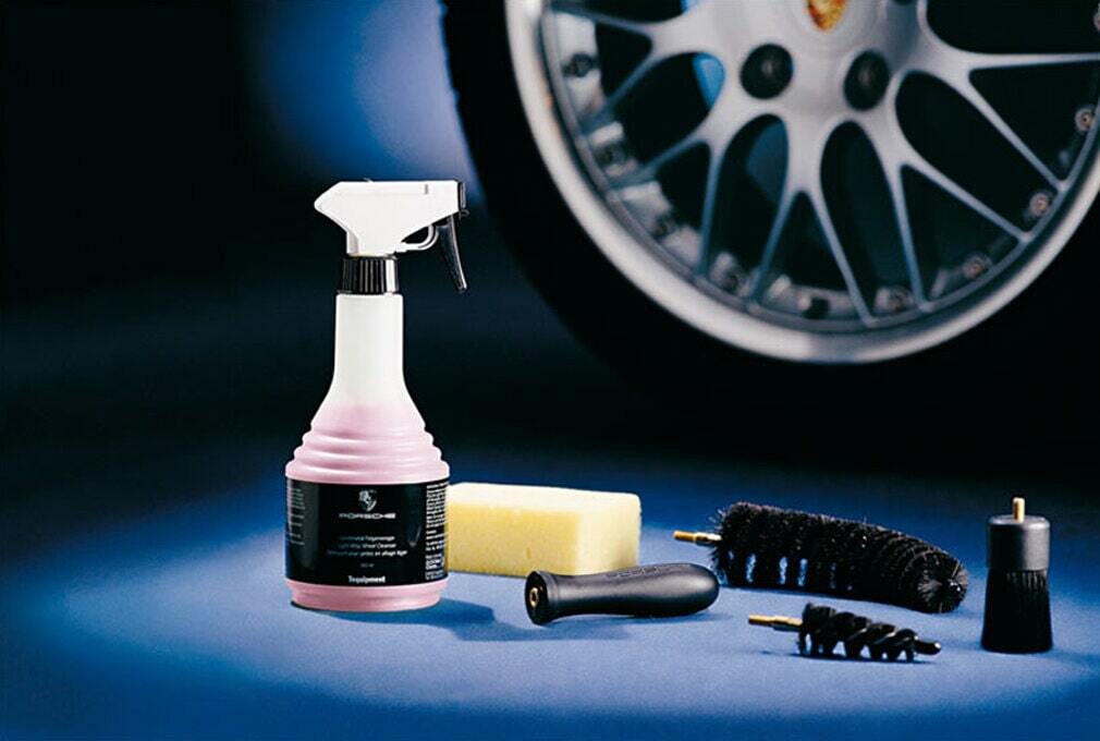 <span style="font-weight: bold;">Автокосметика и аксессуары для мойки</span>